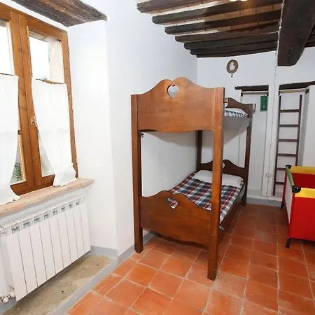 Casale Palazzo بيت للعطل *